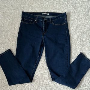 Ladies Levi jeans